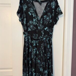 Torrid Black Floral Wrap Midi Dress with Teal Print